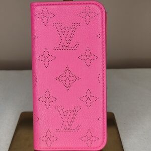Louis Vuitton Pink Monogram Mahina Folio Phone Case